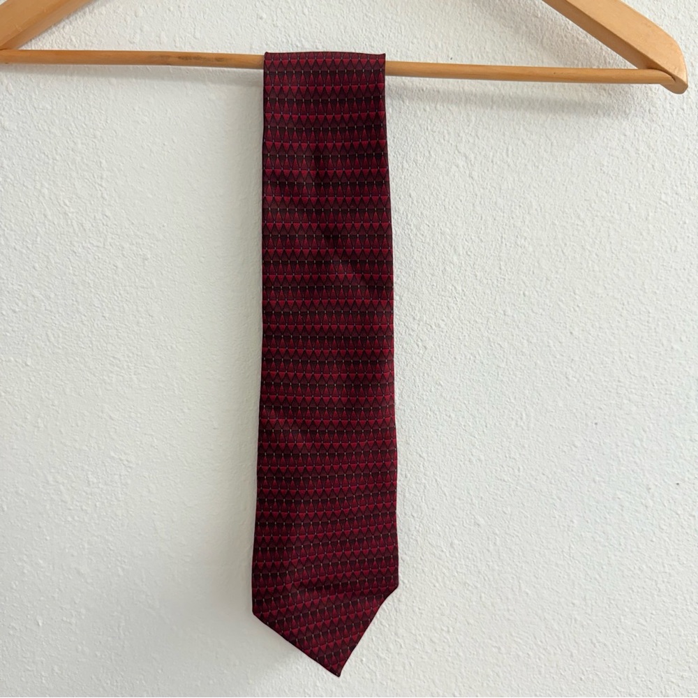 Classic Burgundy Patterned Men's Tie